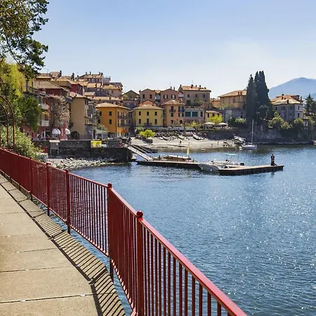فيلة Varenna Villa *