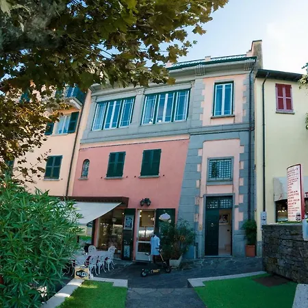 ヴィラ Varenna Villa